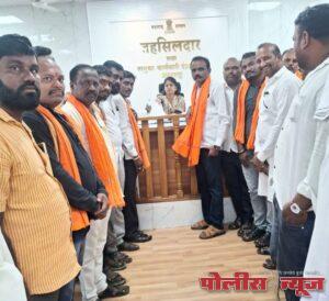 अतिवृष्टीमुळे नुकसान: ओला दुष्काळ जाहीर करण्याची, कर्जमुक्तीची मागणी; शिवसेनेचे (उद्धव बाळासाहेब ठाकरे) अहमदपूरमध्ये धरणे आंदोलन