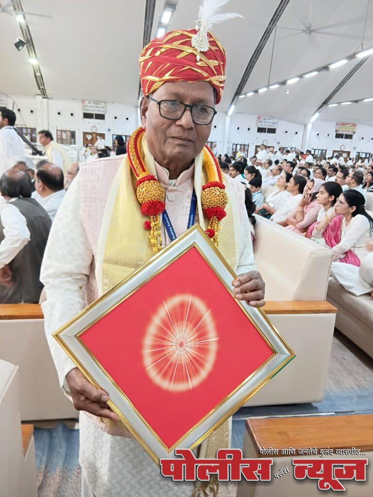 पद्मश्री दादा इदाते यांचा जागतिक शिखर परिषदेमध्ये सत्कार