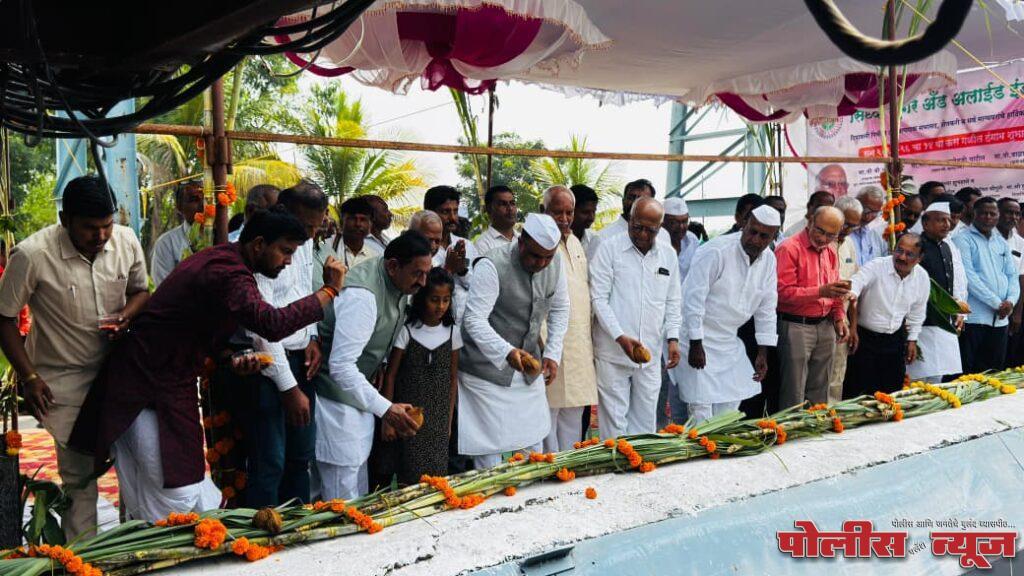 उजना सिध्दी शुगरचा १४ वा गळीत हंगाम थाटात सुरू; ऊसउत्पादकांना मिळणार रु. २,८५० ते रु. २,९०० प्रति टन दर