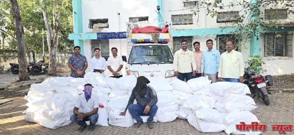 20 लाख 64 हजार रुपयांचा प्रतिबंधित गुटखा, सुगंधित तंबाखू वाहनासह जप्त, स्थानिक गुन्हे शाखेची अवैध धंद्यावर कारवाई.