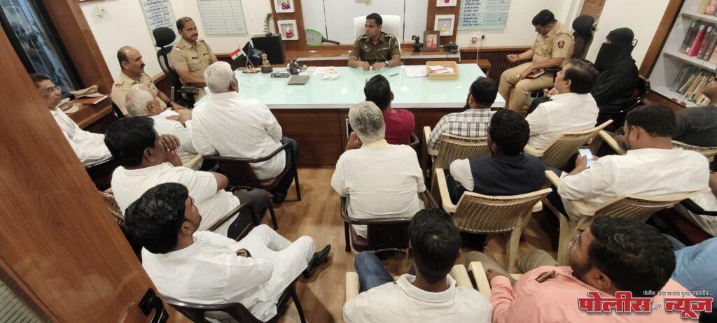 लातूर शहरातील वाहतुक नियोजनाचे अनुशंगाने मंगल कार्यालय मालकांची बैठक