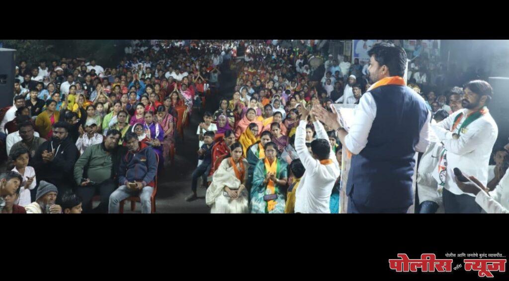 गेल्या पाच वर्षात गती मिळाली असून विकासाची ही गती कायम ठेवण्यासाठी नगर परिषद आ. बनसोडे यांच्या नेतृत्वाखाली युतीच्या ताब्यात देण्याचे आवाहन केले.