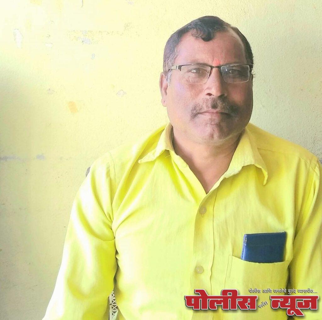 समीक्षा लेखन स्पर्धेत किशन उगले यांचे यश