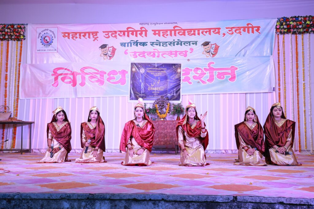 उदयोत्सवात खाद्य-बौद्धिक-मनोरंजनाची तिहेरी मेजवानी