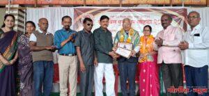 दृष्टिहीनांच्या जीवनात प्रकाश निर्माण करणाऱ्या डॉ. रामप्रसाद लखोटिया यांचा गौरव