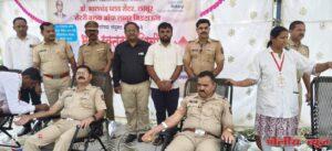 पोलीस प्रशासनाच्या रक्तदान शिबिराला उदगीरकरांचा उत्स्फूर्त प्रतिसाद, 225 रक्तदात्यांनी केले रक्तदान