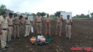 लातूर पोलिसांचा अवैध दारू व्यवसायाविरुद्ध 'मास रेड'; ८९ गुन्हे दाखल, ९० आरोपीवर कारवाई